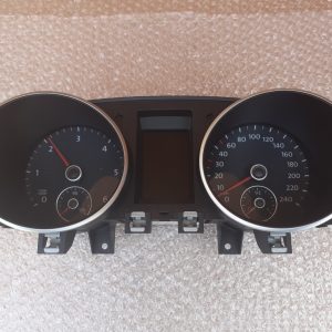 Ceasuri bord Volkswagen Golf 6 2010 variant 1.6 tdi CAY 5K0920860G 5K0 920 860 G - Dezmembrari Auto