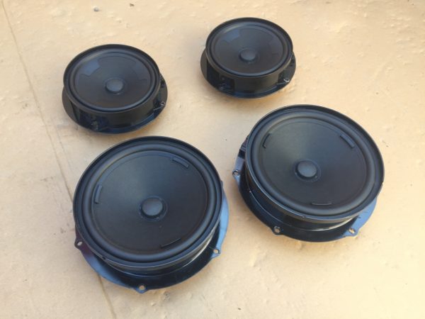 Set boxe Volkswagen Passat B8 3G0035454 3G0 035 454 3G0035453 3G0 035 453 - Dezmembrari Auto