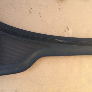 Grila stergatoare dreapta VW Golf 7 5G1819404A 5G1 819 404 A - Dezmembrari Auto