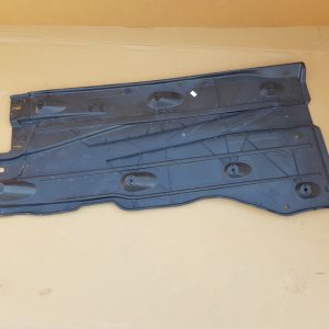 Scut lateral dreapta VW Golf 7 facelift 5Q0825202B 5Q0 825 202 B - Dezmembrari Auto