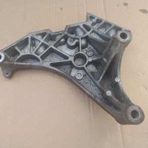 Suport motor Volkswagen Golf 6 2010 variant 1.6 tdi CAY 03L199207 03L 199 207 - Dezmembrari Auto