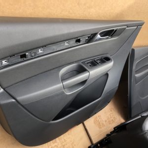 Set fete usi din piele VW Sharan 7N din 2019 - Dezmembrari Auto