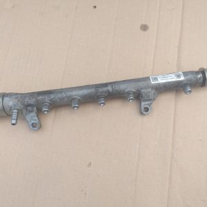 Rampa injectoare Volkswagen Golf 6 2010 variant 1.6 tdi CAY 03L130089B 03L 130 089 B - Dezmembrari Auto