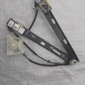Macara geam usa stanga fata VW POLO 1.0 TSI DKZ 2G4837461B 2G4 837 461 B - Dezmembrari Auto