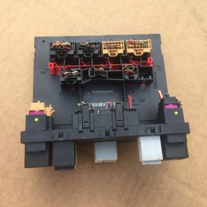 Modul confort bornetz VW Passat B6 3C8937049E 3C8 937 049 E - Dezmembrari Auto