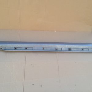 Prag stanga Audi A4 8E 8E0853859 8E0 853 859 - Dezmembrari Auto