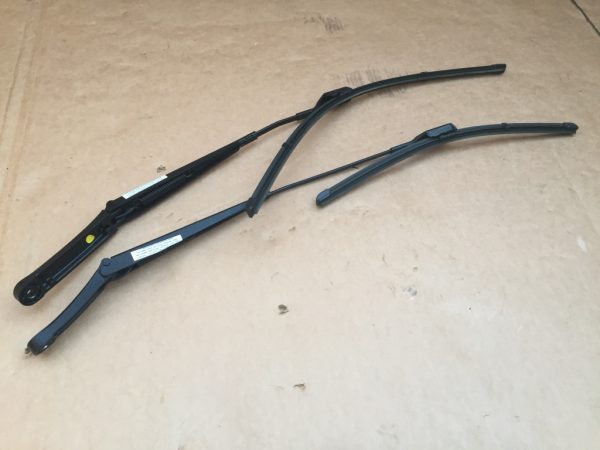 Brate stergatoare cu lamele VW Arteon 2016 2017 2018 2019 - Dezmembrari Auto