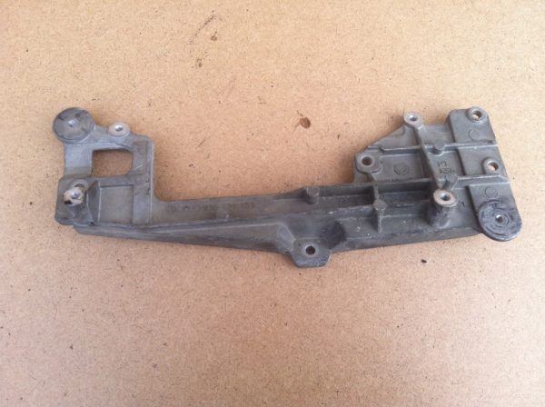 Suport motor VAG 03G131159 03G 131 159 - Dezmembrari Auto