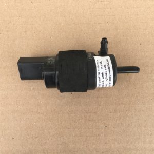 Pompa spalator faruri led Audi A5 F5 2018 8K5955647 8K5 955 647 - Dezmembrari Auto