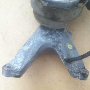 Suport motor Audi A4 8E0199307C 8E0 199 307 C - Dezmembrari Auto
