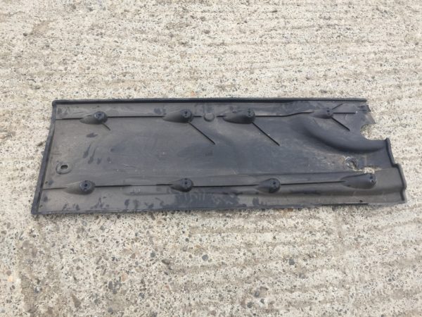 Scut lateral podea stanga VW Jetta 2016 5C6825201 5C6 825 201 - Dezmembrari Auto