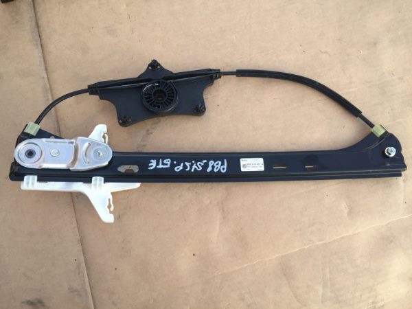 Macara usa stanga spate VW Passat B8 3G5839461A 3G5 839 461 A - Dezmembrari Auto