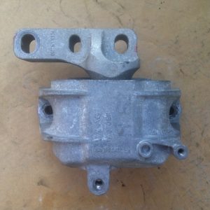 Tampon motor VW Audi Skoda Seat 2.0 tdi 1K0199262AL 1K0 199 262 AL - Dezmembrari Auto