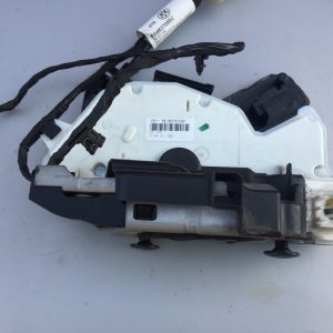 Broasca usa stanga fata VW Passat B8 5E1837015B 5E1 837 015 B - Dezmembrari Auto