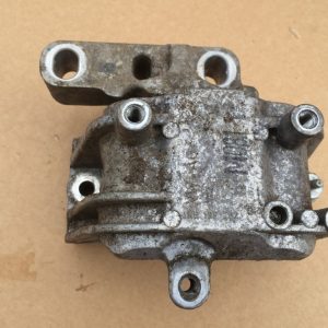 Suport motor VW Passat 7 B7 ALLTRACK 1K0199262CR 1K0 199 262 CR - Dezmembrari Auto
