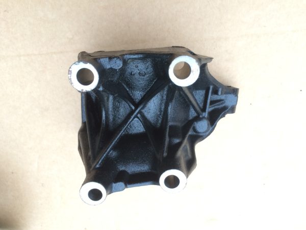 Suport motor Audi A4 B9 8W 04L131159C 04L 131 159 C - Dezmembrari Auto