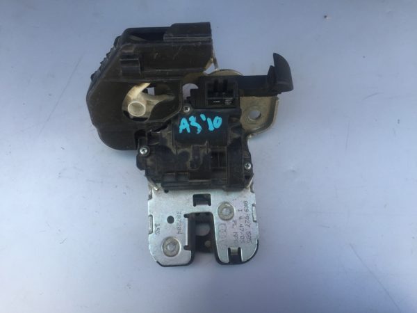 Broasca haion Audi A3 2010 8K9827505 8K9 827 505 - Dezmembrari Auto