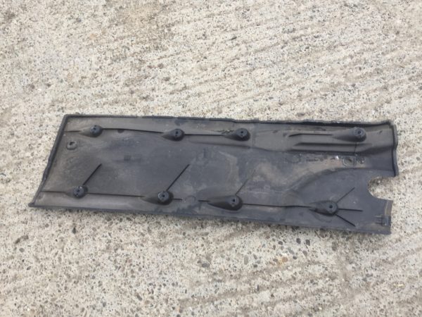 Scut lateral podea dreapta VW Jetta 2016 5C6825202 5C6 825 202 - Dezmembrari Auto