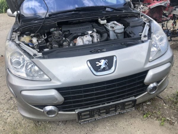 Motor complet fara anexe Peugeot 307 2006 1.6 hdi 9HX - Dezmembrari Auto