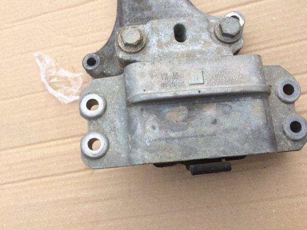Tampon cutie Audi A3 8P 2011 1.6 TDI 1K0199555N 1K0 199 555 N - Dezmembrari Auto