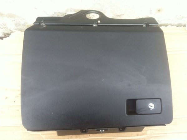 Torpedou pasager VW Passat B6 3C1857101 3C1 857 101 - Dezmembrari Auto