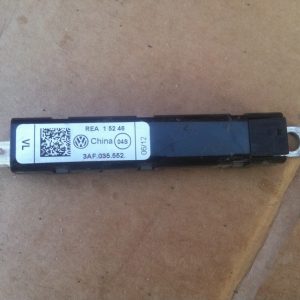 Amplificator antena VW Passat B7 3AF035552 3AF 035 552 - Dezmembrari Auto