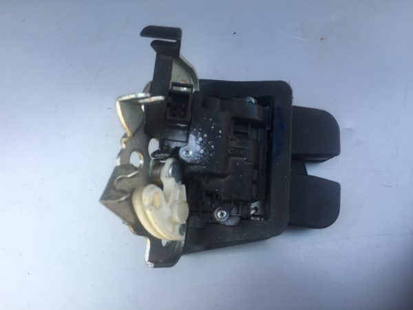 Broasca haion Audi A4 B8 combi - Dezmembrari Auto