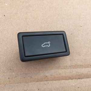 Buton deschidere haion electric VW Sharan Passat B6 B7 Tiguan - Dezmembrari Auto