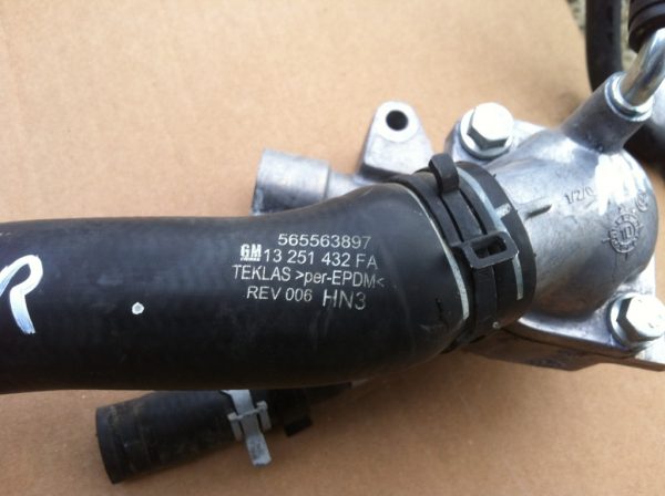Furtun apa Opel Astra J 1.7 cdti 565563897 - Dezmembrari Auto