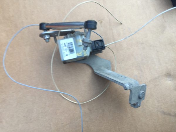 Senzor nivel xenon Renault Megane 3 538210001R 538 210 001 R - Dezmembrari Auto