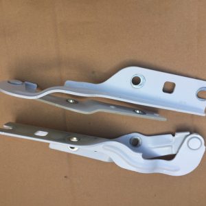 Balamale balama capota stanga dreapta VW Golf 7 5G0823301B 5G0823302B - Dezmembrari Auto