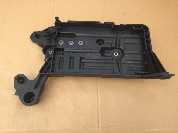Suport baterie VW Golf 7 5Q0915331K 5Q0 915 331 K - Dezmembrari Auto