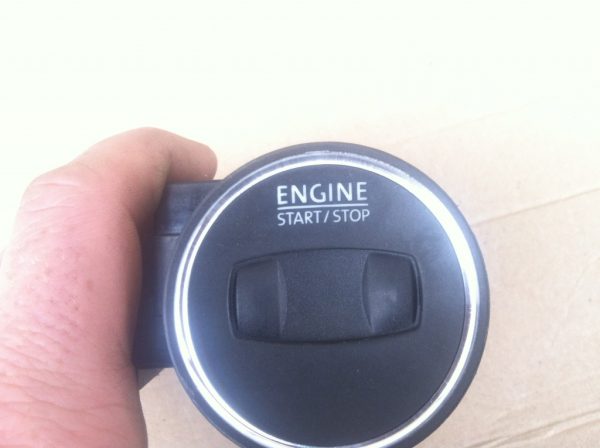 Contact electric VW Passat B6 3C0905843T 3C0 905 843 T - Dezmembrari Auto