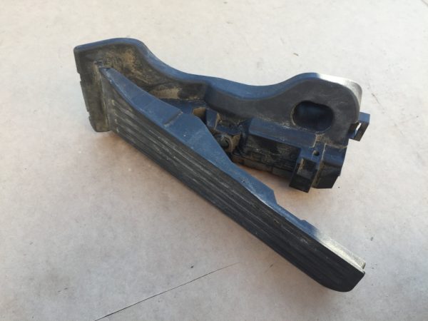 Pedala acceleratie Seat Leon 1P 1K1721503P 1K1 721 503 P - Dezmembrari Auto