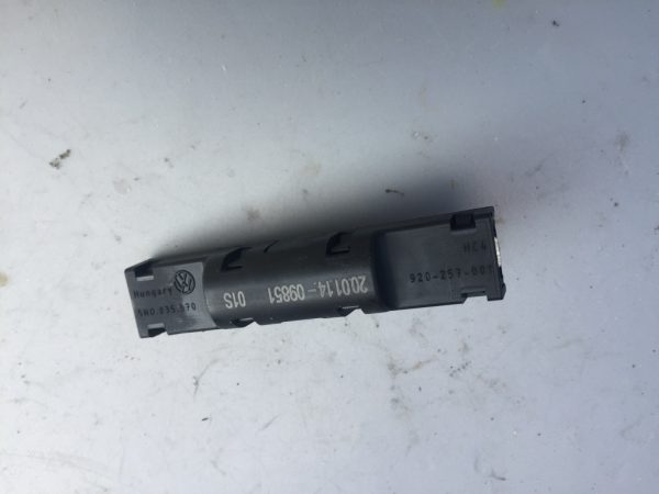 Amplificator antena Golf 7 5N0035570 5N0 035 570 - Dezmembrari Auto