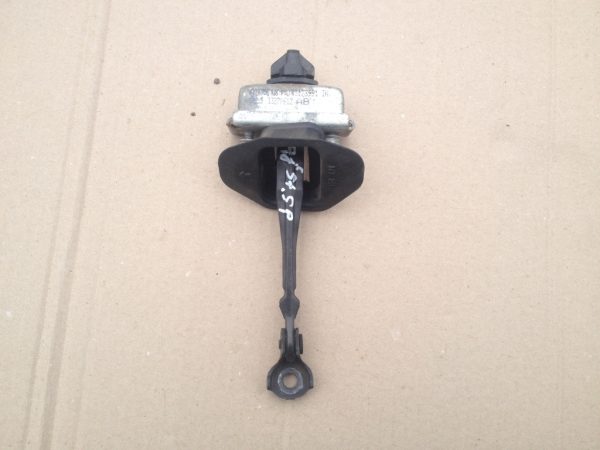 Opritor usa stanga spate Opel Astra J GM13270612AB - Dezmembrari Auto