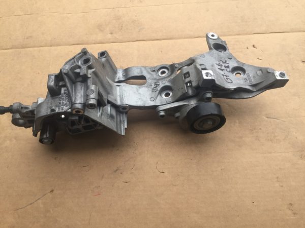 Suport accesorii VW Golf 7 1.6 TDI CRK 2014 04L 903 315 A 04L 903 315 A - Dezmembrari Auto