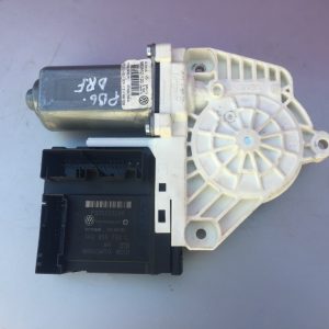 Motoras macara geam dreapta fata VW Passat B6 1K0959702L 1K0 959 702 L - Dezmembrari Auto