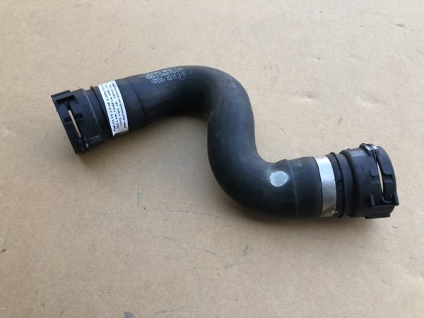 Furtun racire A5 2018 F5 QUATTRO 3.0 tdi 8W0122101A 8W0 122 101 A - Dezmembrari Auto