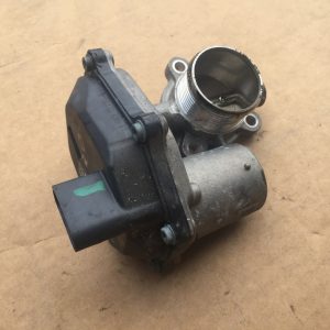 Supapa EGR VW Golf 7 1.6 TDI CRK 2014 04L131501C 04L 131 501 C - Dezmembrari Auto
