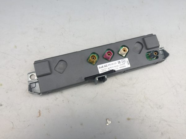 Amplificator Antena Audi A4 B8 A5 Q5 8K5035225 8K5 035 225 - Dezmembrari Auto