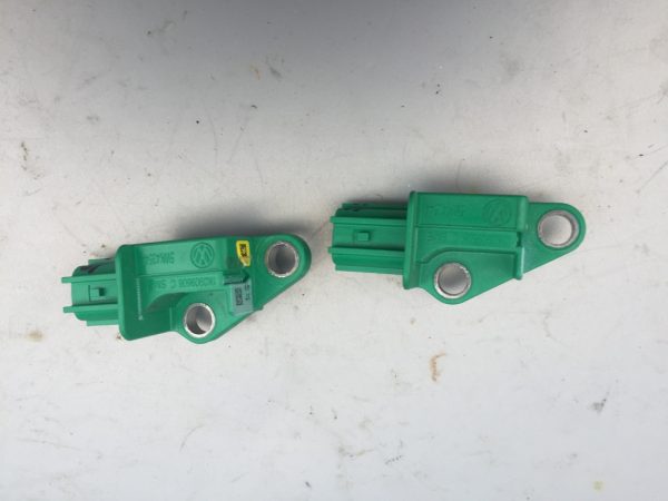 Senzor Audi A4 B8 A5 Q5 2008 2009 2010 2011 2012 1K0909606C 1K0 909 606 C - Dezmembrari Auto