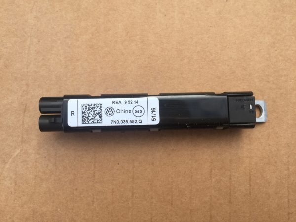 Amplificator antena Seat Alhambra 2 7N0035552Q 7N0 035 552 Q - Dezmembrari Auto