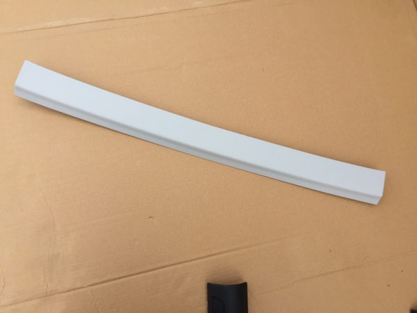 Ornament VW Golf 7 5G6867617 5G6 867 617 - Dezmembrari Auto