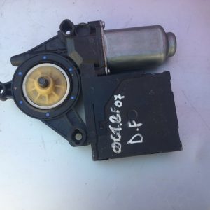 Motoras macara geam dreapta fata Skoda Octavia 2 1K0959792J 1K0 959 792 J - Dezmembrari Auto