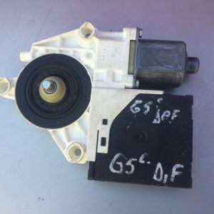 Motoras macara geam dreapta fata VW Golf 5 1K0959792P 1K0 959 792 P - Dezmembrari Auto