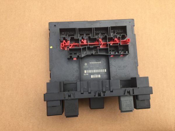 Calculator confort bornetz Skoda Octavia 2 3C0937049AJ 3C0 937 049 AJ - Dezmembrari Auto