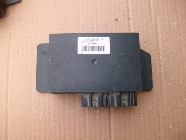 Calculator confort VW Seat Skoda 1J0959799E - Dezmembrari Auto