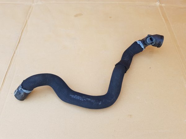 Furtun apa VW Passat B8 1.4 tsi 5Q0122051DE 5Q0 122 051 DE - Dezmembrari Auto