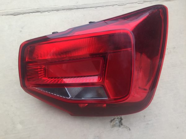 Stop dreapta Audi Q2 2016 81A945070 81A 945 070 - Dezmembrari Auto